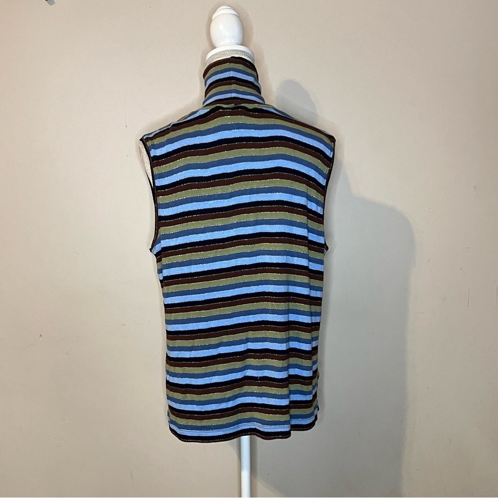 ⭐️ 3 For $15 White Stag Striped Sleeveless Turtleneck - Picture 3 of 4